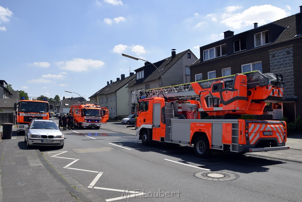 Feuer 1 Koeln Porz Grengel Waldstr P093.JPG - Miklos Laubert